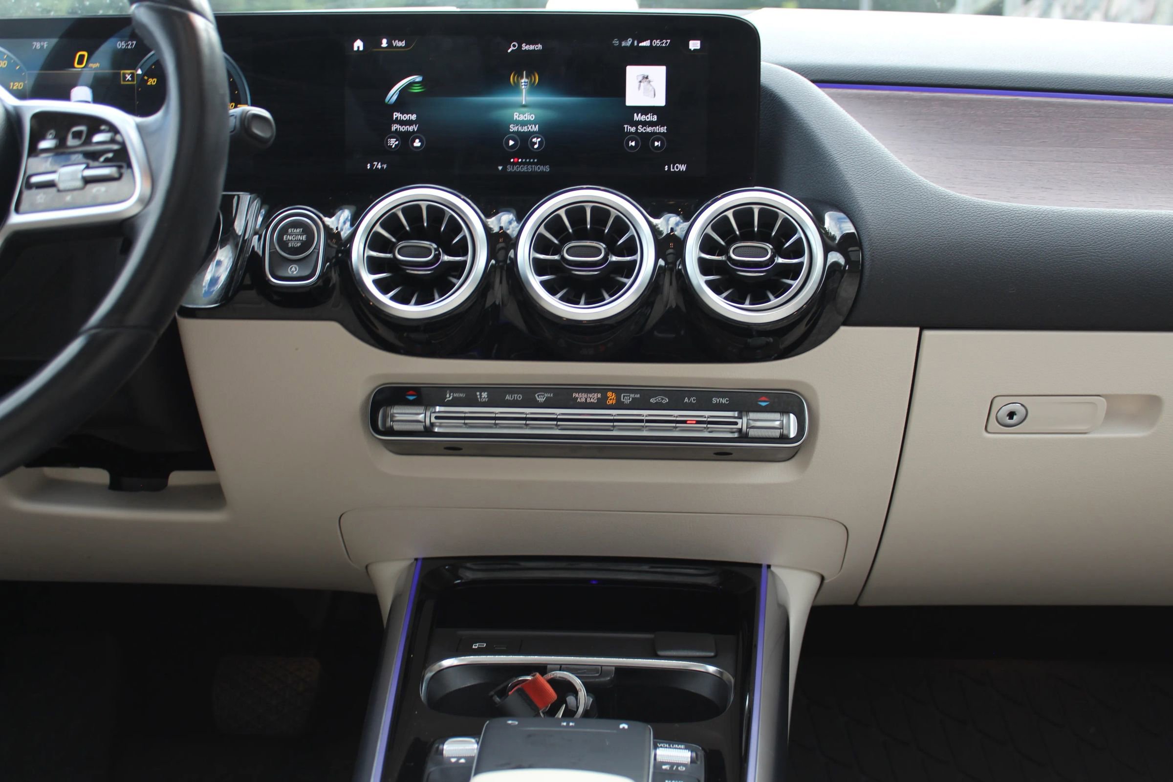 Used 2022 Mercedes-Benz GLA 250 4MATIC image 22