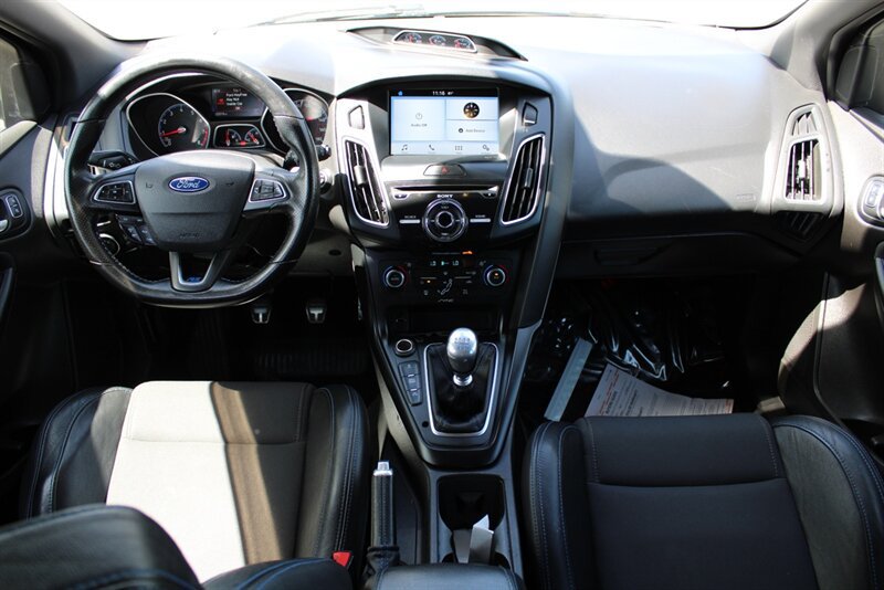 Used 2016 Ford Focus RS AWD/4WD image 23