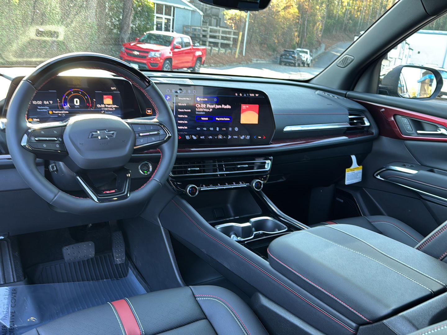 New 2026 Chevrolet Traverse RS w/ LPO, Floor Liner Package image 16