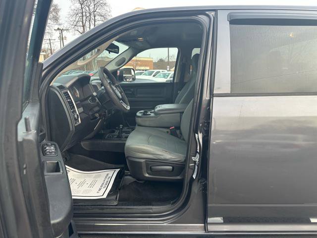 Used 2016 RAM 2500 Tradesman w/ Chrome Appearance Group AWD/4WD image 10