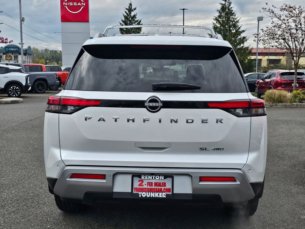 Certified 2025 Nissan Pathfinder SL image 6