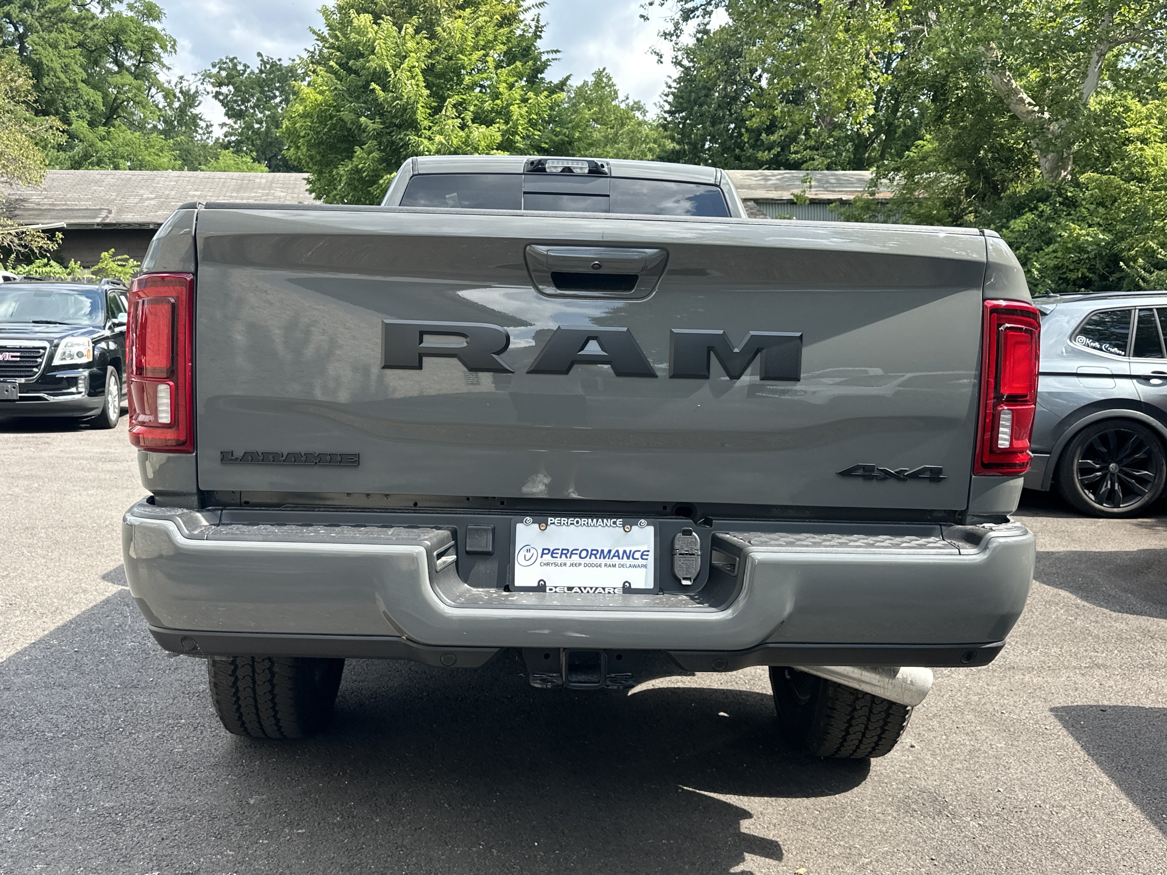 New 2026 RAM 2500 Laramie AWD/4WD image 19