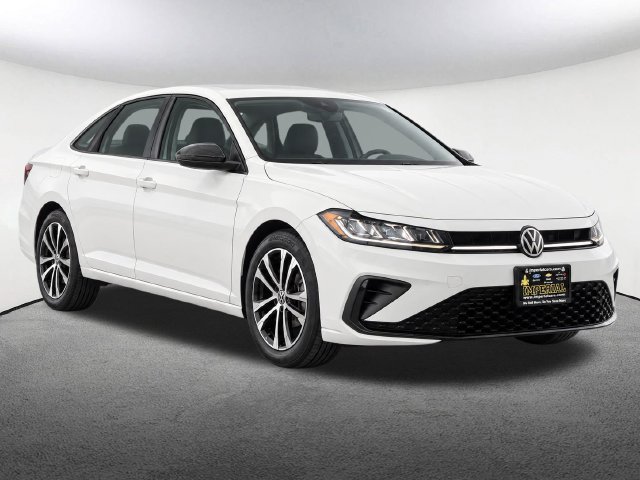 Used 2026 Volkswagen Jetta Sport FWD image 2