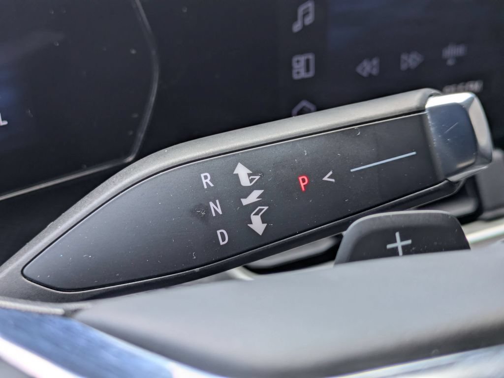 Used 2025 Chevrolet Equinox LT AWD/4WD image 16