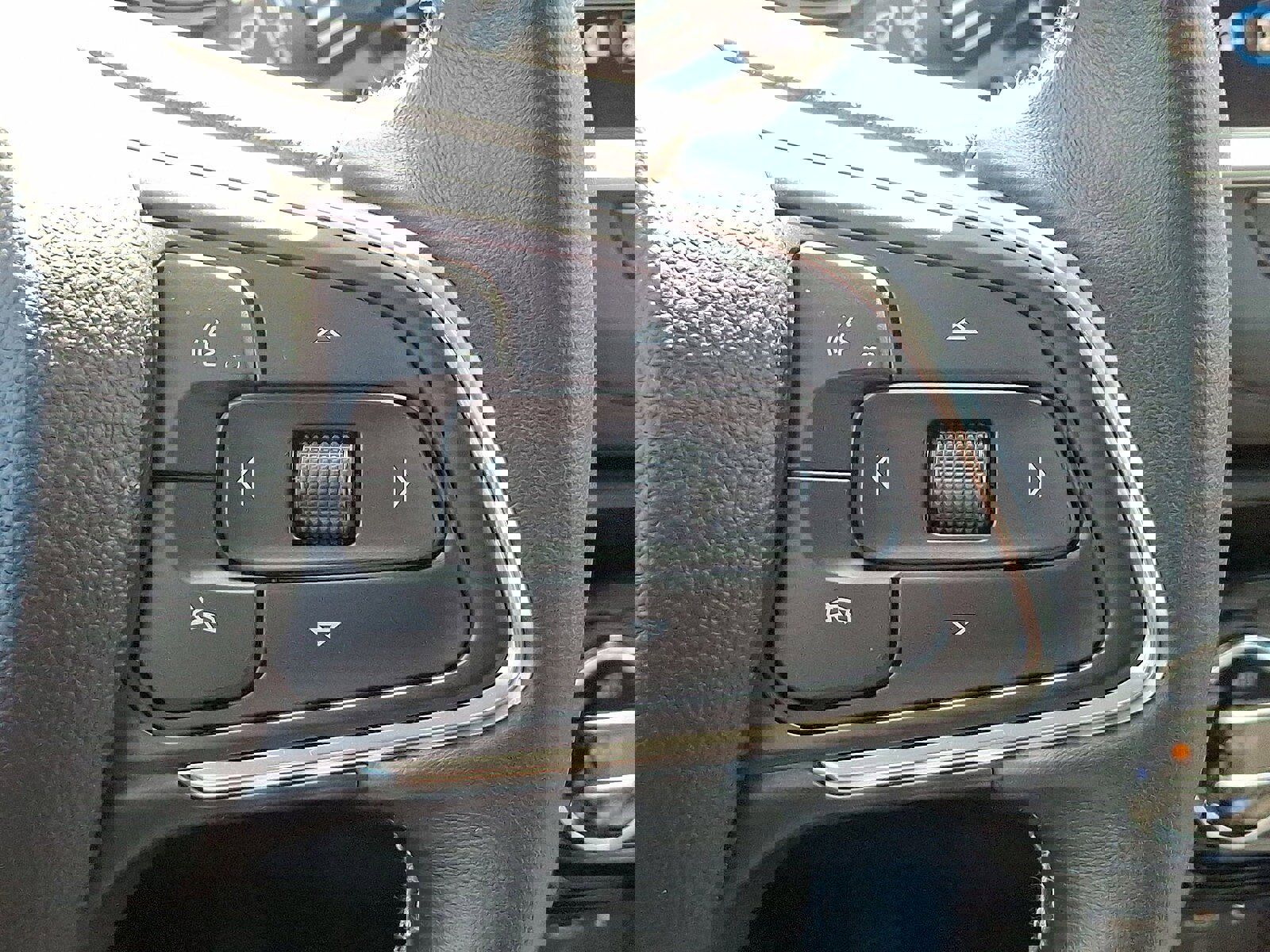 Certified 2023 Buick Encore GX Select w/ Sport Touring Package image 18