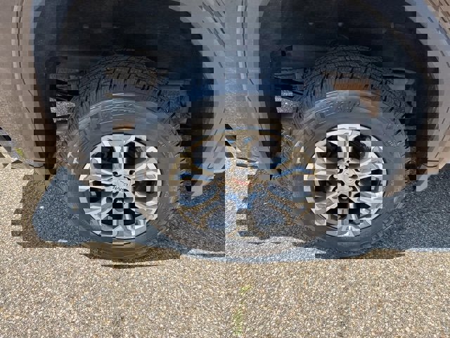 Used 2019 GMC Sierra 1500 SLT image 16