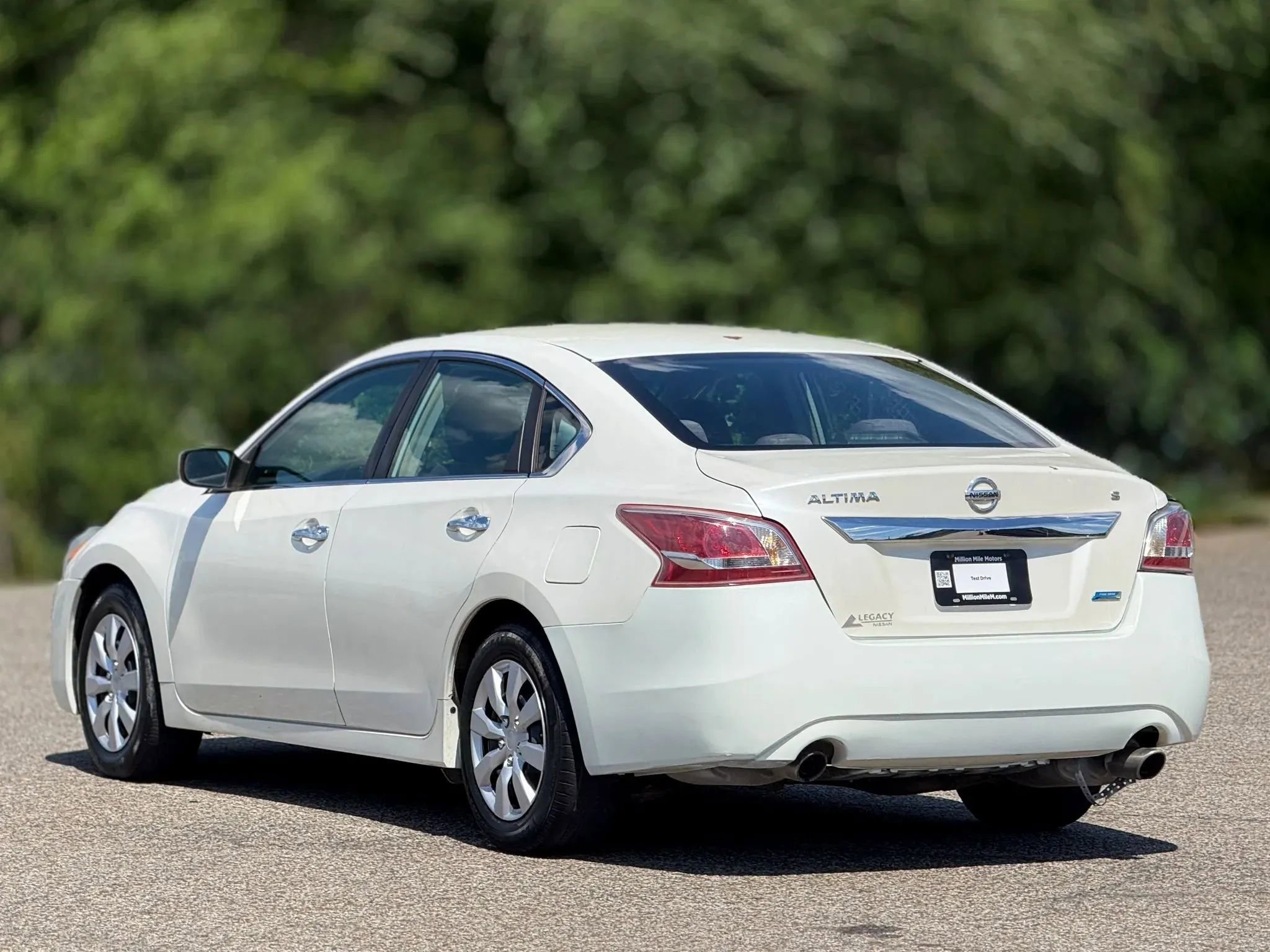 Used 2013 Nissan Altima 2.5 S FWD image 10