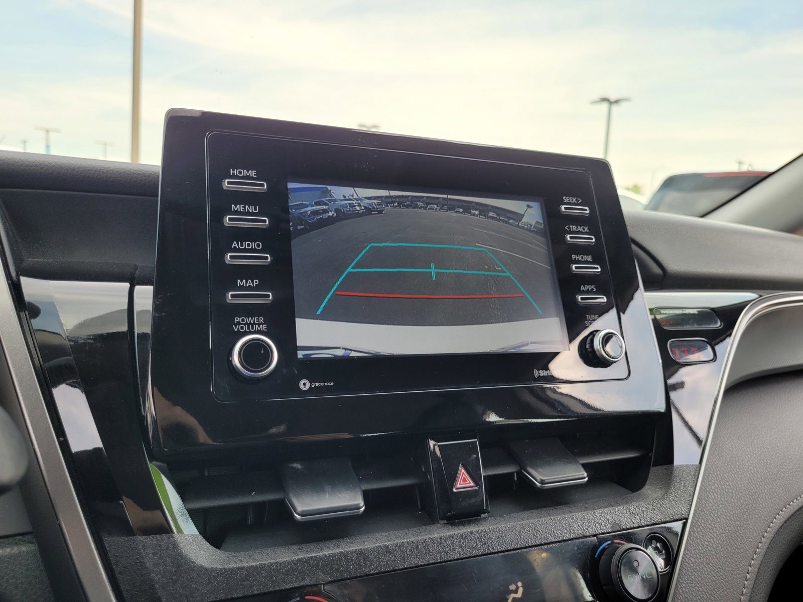 Used 2024 Toyota Camry SE image 16