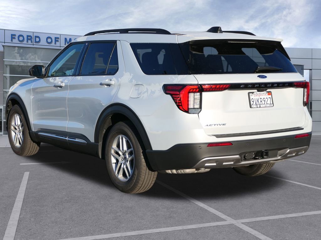 Used 2025 Ford Explorer Active w/ Active Comfort Package image 7