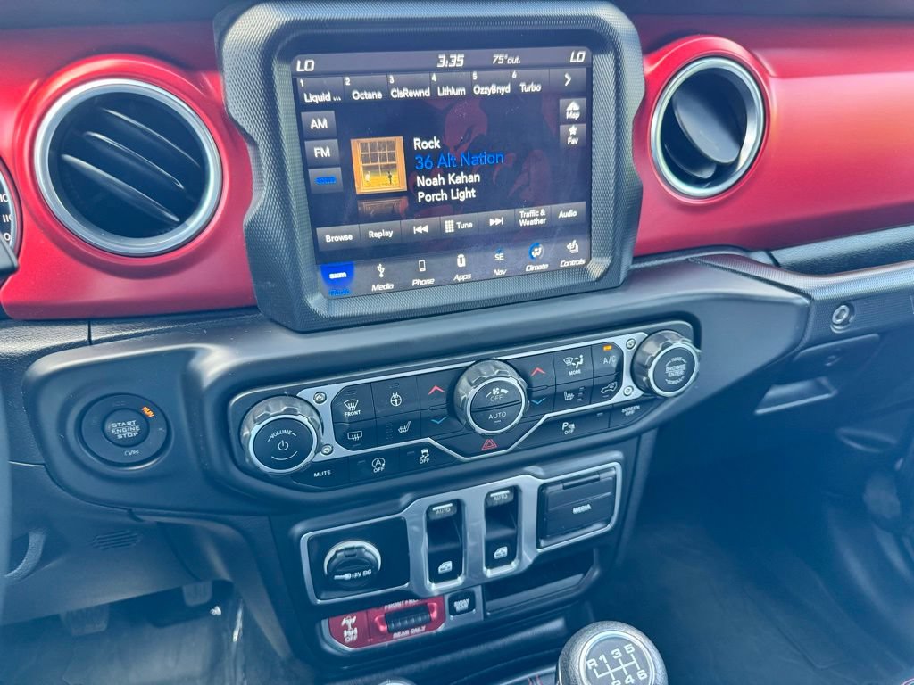Used 2018 Jeep Wrangler Rubicon AWD/4WD image 23