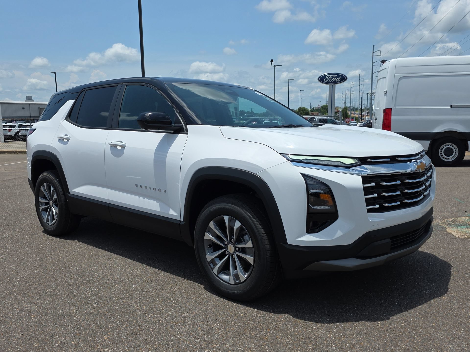 New 2026 Chevrolet Equinox LT w/ Convenience Package II FWD image 7