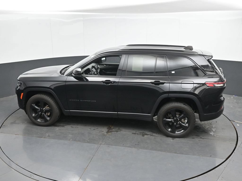 Used 2023 Jeep Grand Cherokee Altitude AWD/4WD image 36