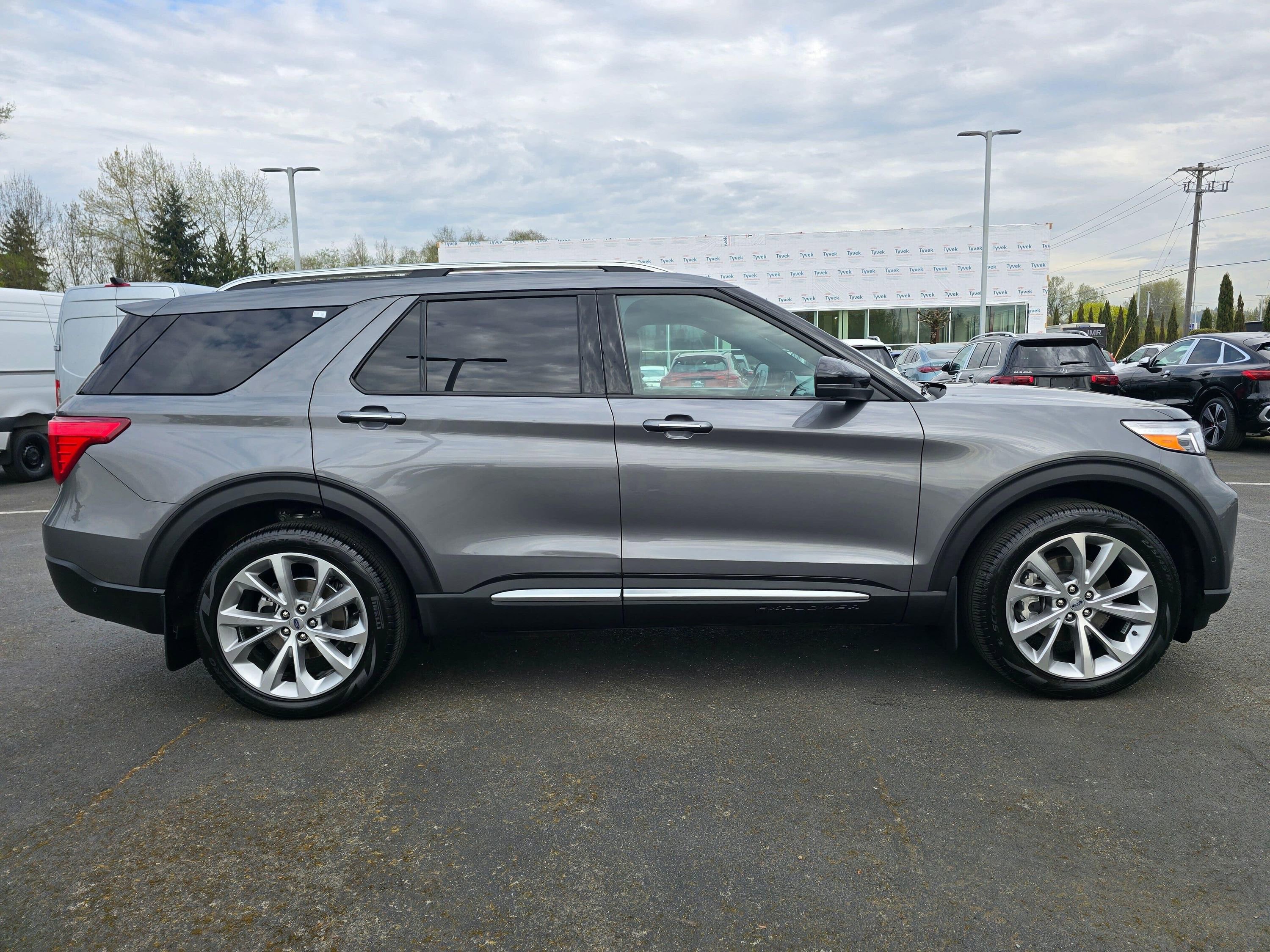 Used 2021 Ford Explorer Platinum w/ Equipment Group 601A image 7