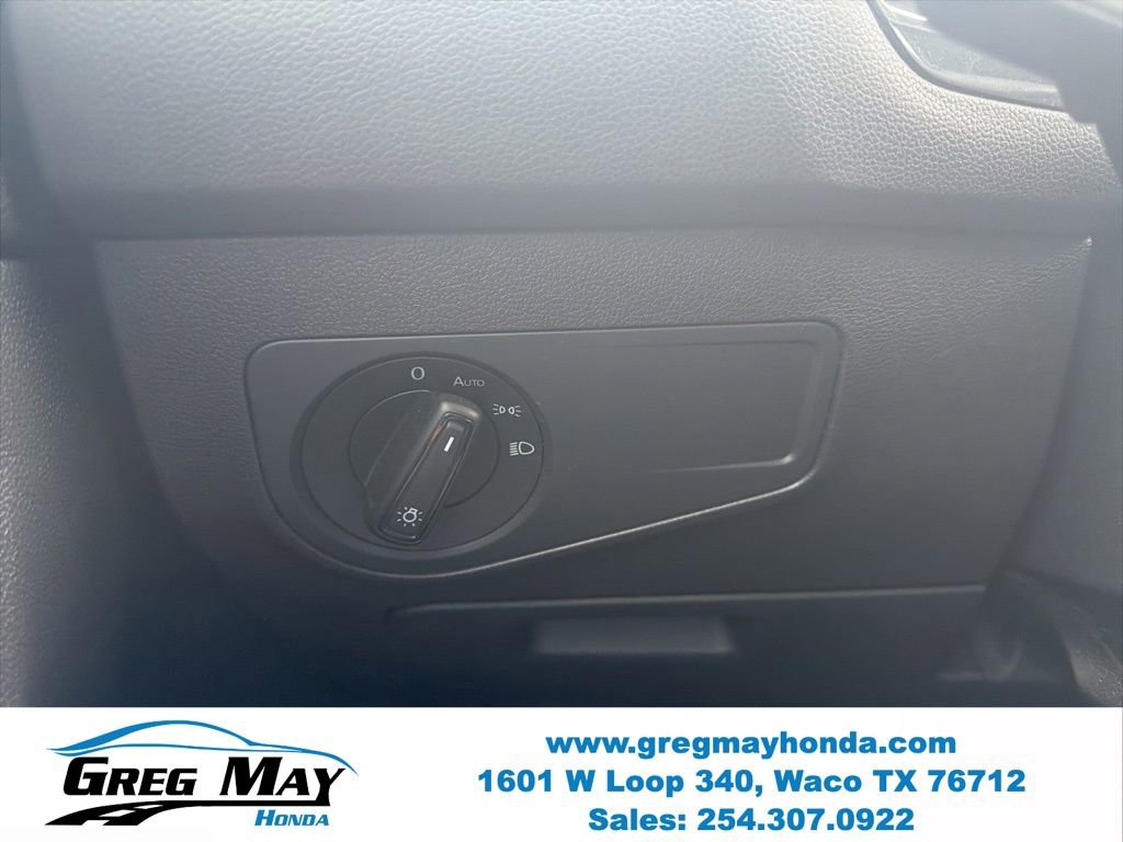 Used 2018 Volkswagen Tiguan S FWD image 18