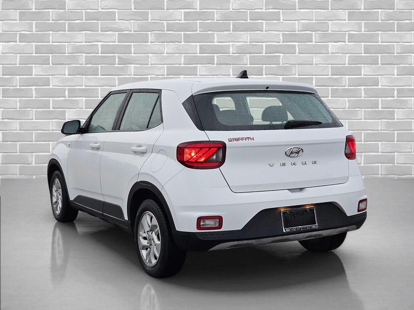 Used 2021 Hyundai Venue SE FWD image 7