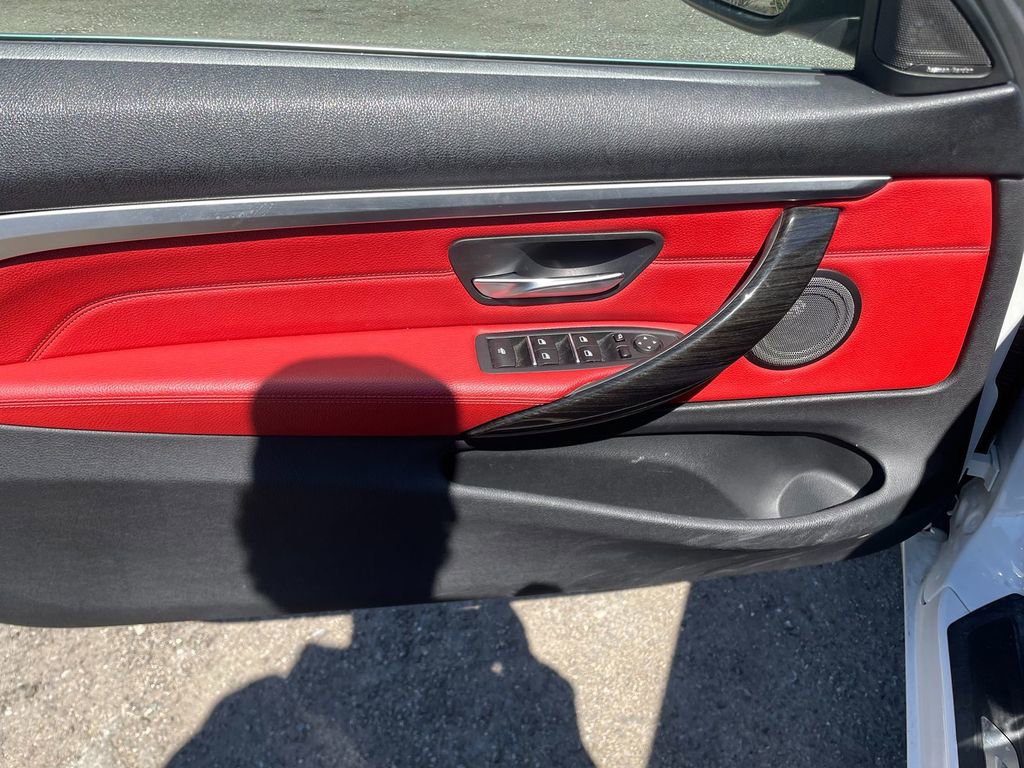 Used 2019 BMW 430i xDrive Convertible w/ Executive Package image 11