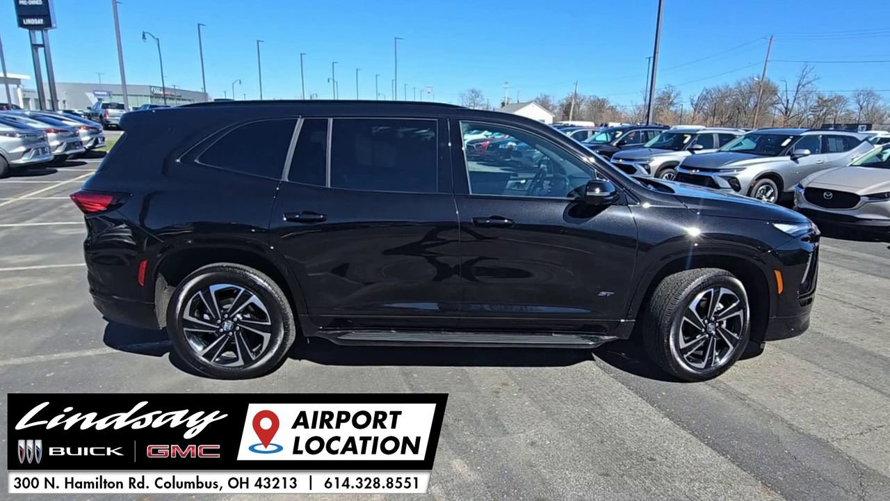 Used 2025 Buick Enclave Sport Touring w/ Power Package image 10