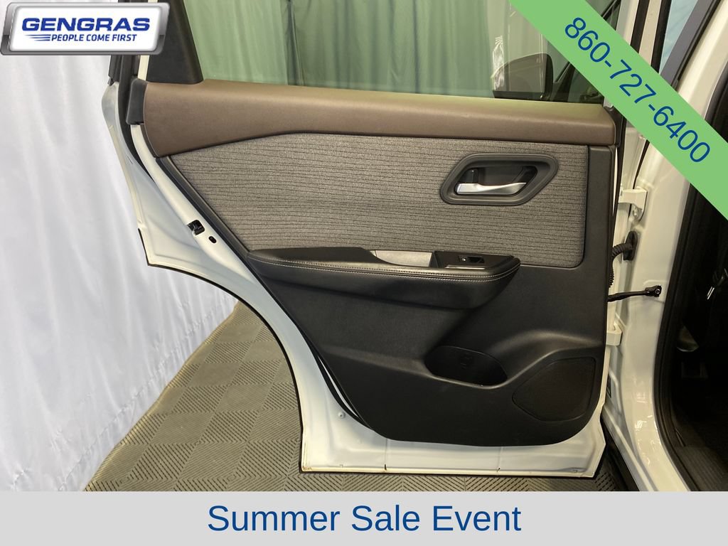 Used 2023 Nissan Rogue SV AWD/4WD image 23