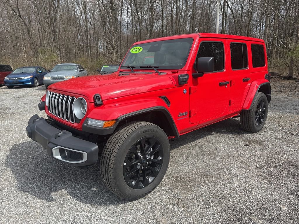 Used 2025 Jeep Wrangler Unlimited Sahara w/ Safety Group image 4
