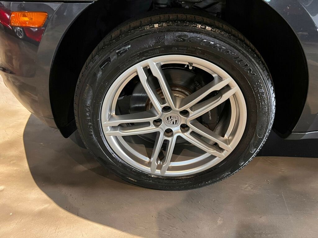 Used 2018 Porsche Macan image 10