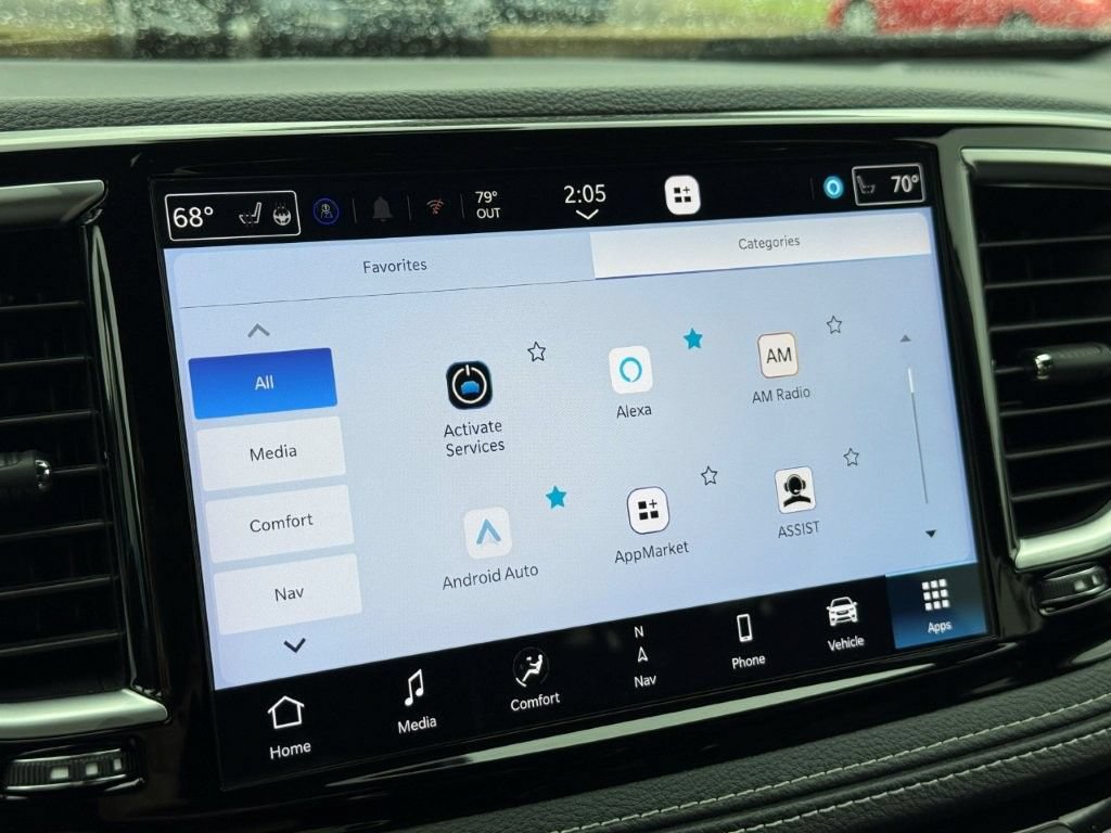 Used 2026 Chrysler Pacifica Limited FWD image 30