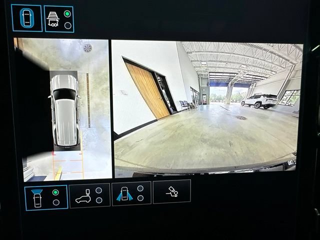 Used 2025 GMC Yukon XL Denali Ultimate AWD/4WD image 35