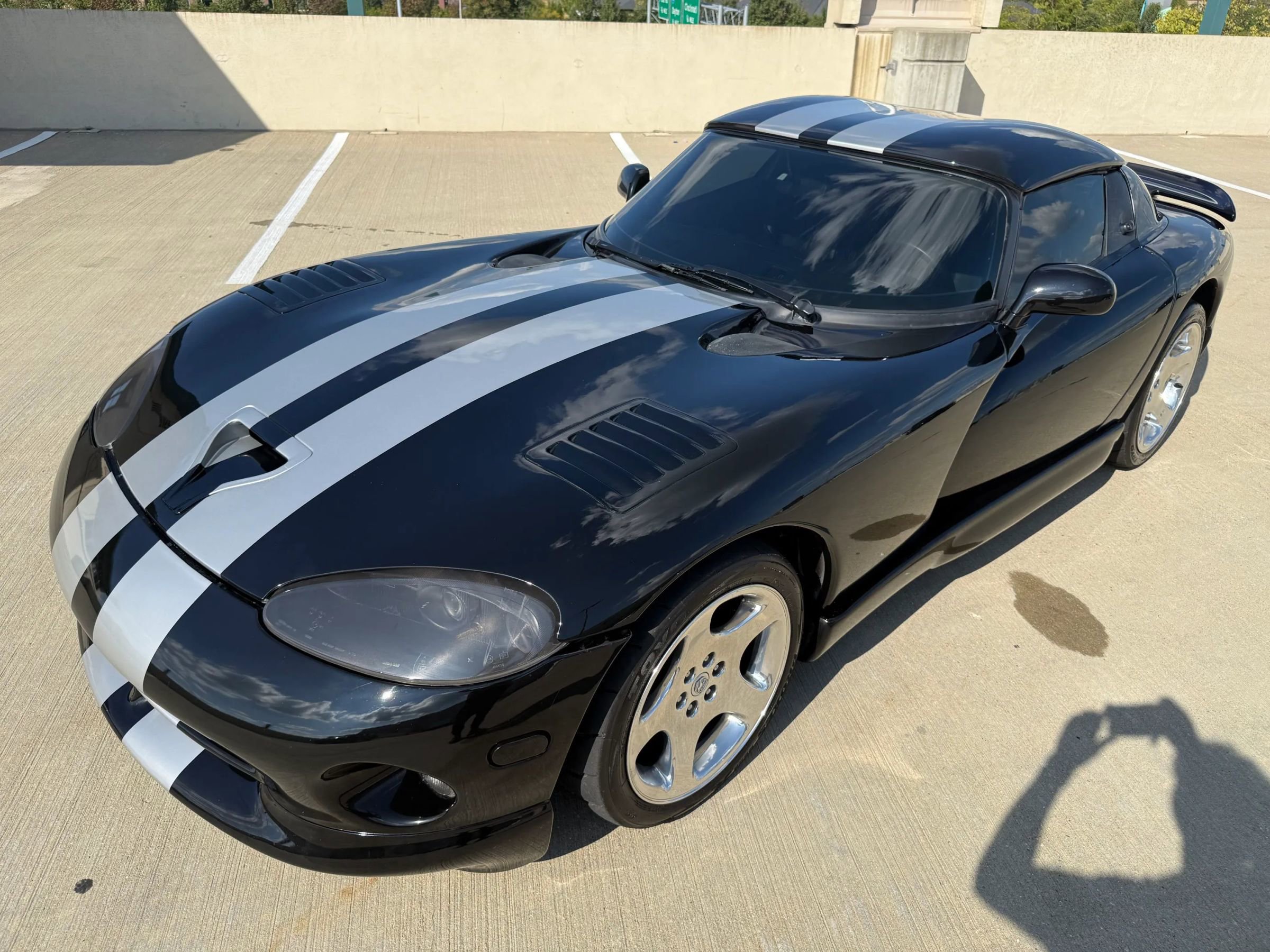 Used 2000 Dodge Viper RT/10 image 12