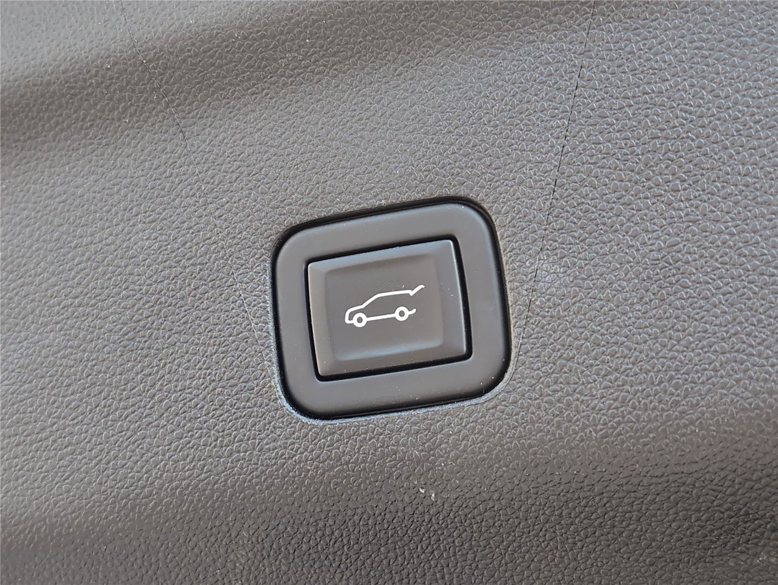 Used 2023 Chevrolet Tahoe LT image 31