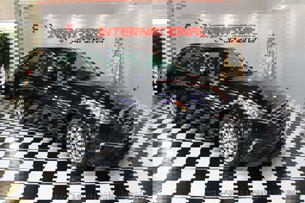 Used 2016 Hyundai Sonata SE image 2