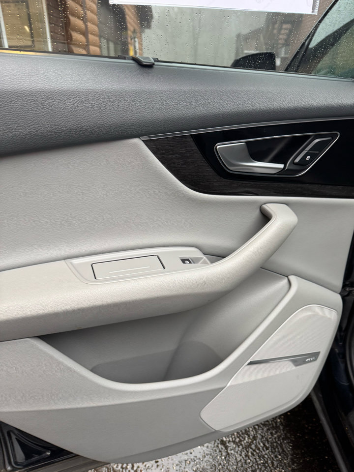 Used 2018 Audi Q7 3.0T Premium Plus w/ Premium Plus Package image 14