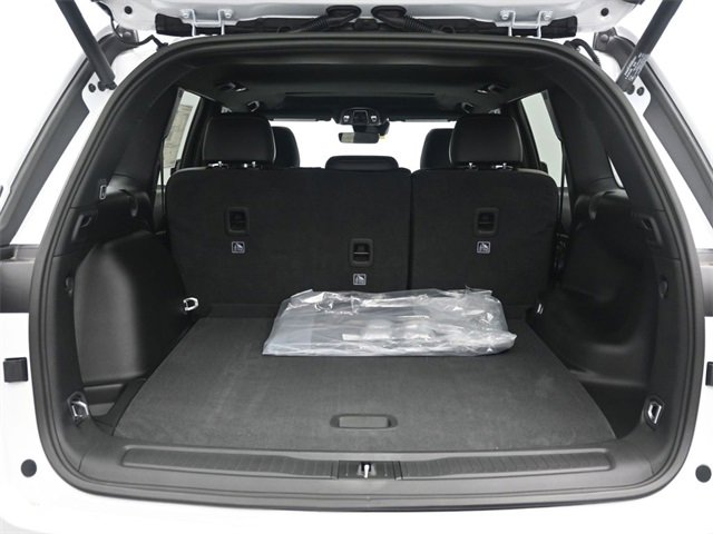 New 2025 Jeep Grand Cherokee Altitude image 17