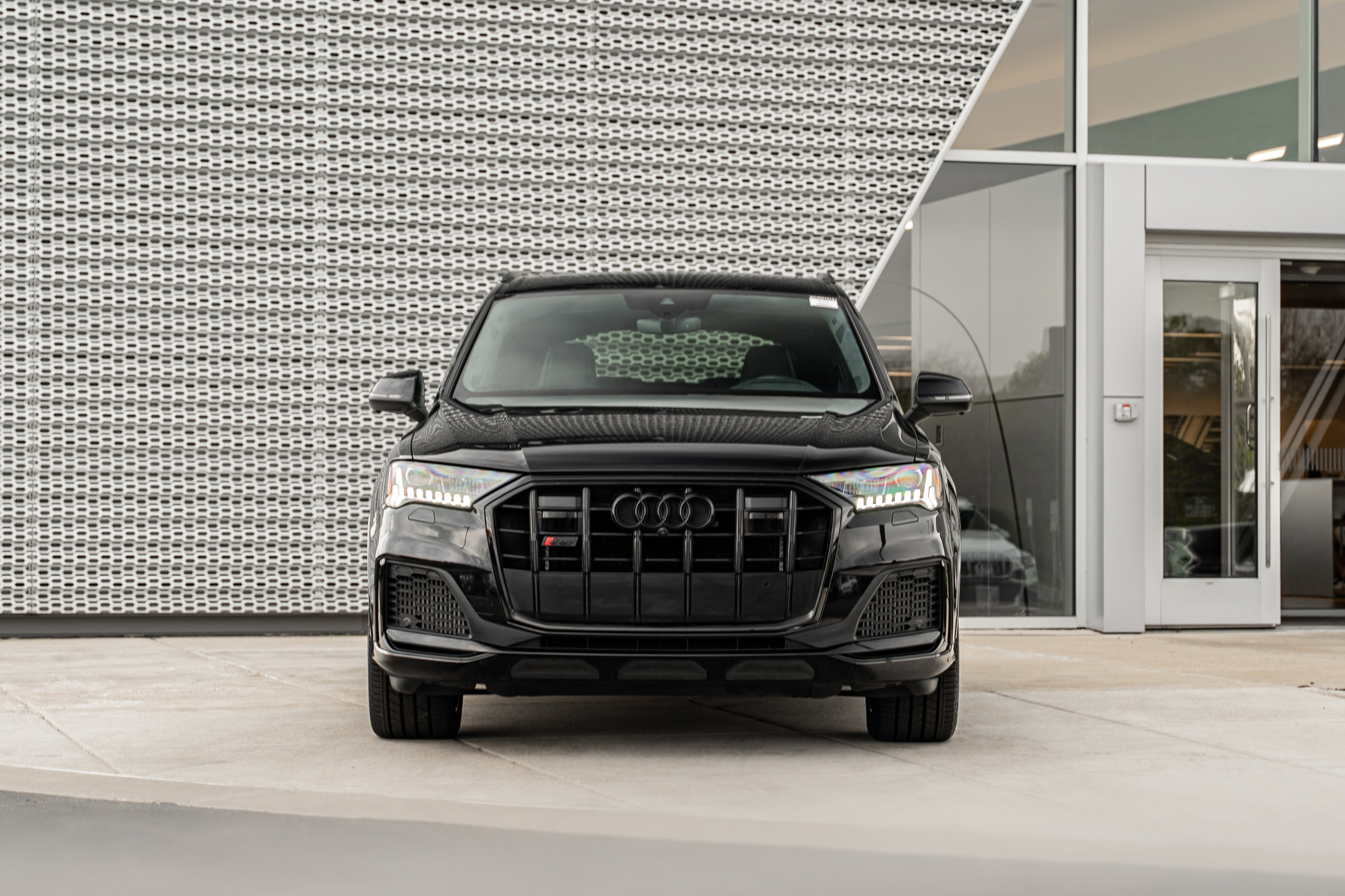 Used 2021 Audi SQ7 Prestige AWD/4WD image 40