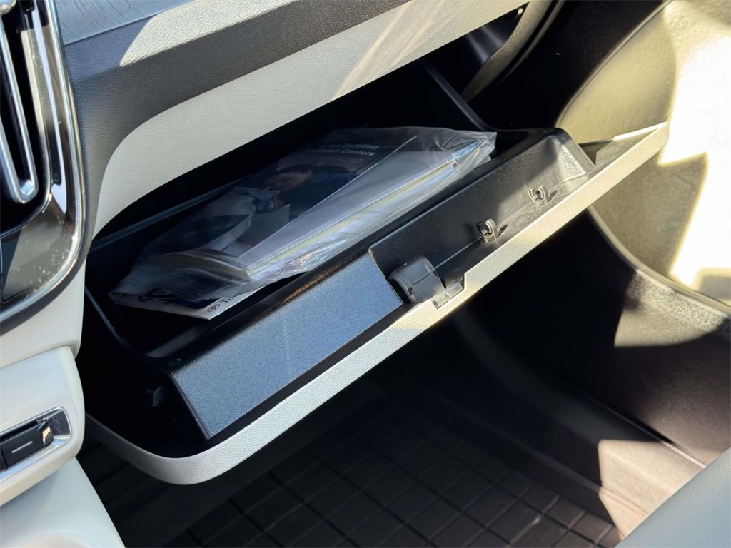 Used 2023 Volvo XC40 B5 Plus w/ Driver Assist Package image 31