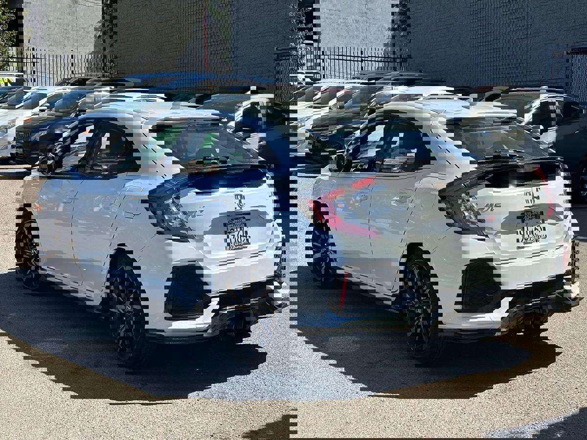 Used 2018 Honda Civic Sport image 8