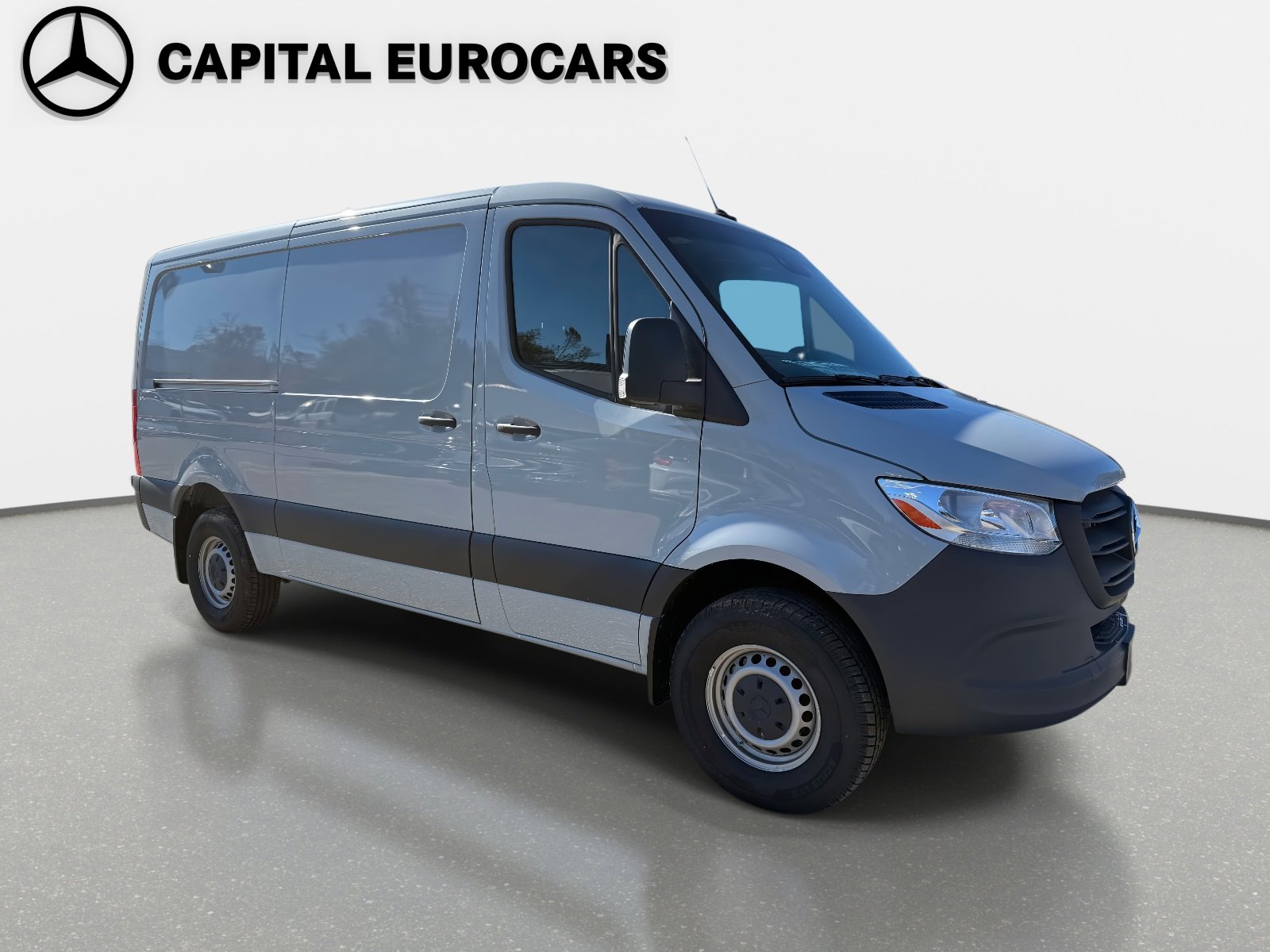 Used 2024 Mercedes-Benz Sprinter 144 Cargo image 3