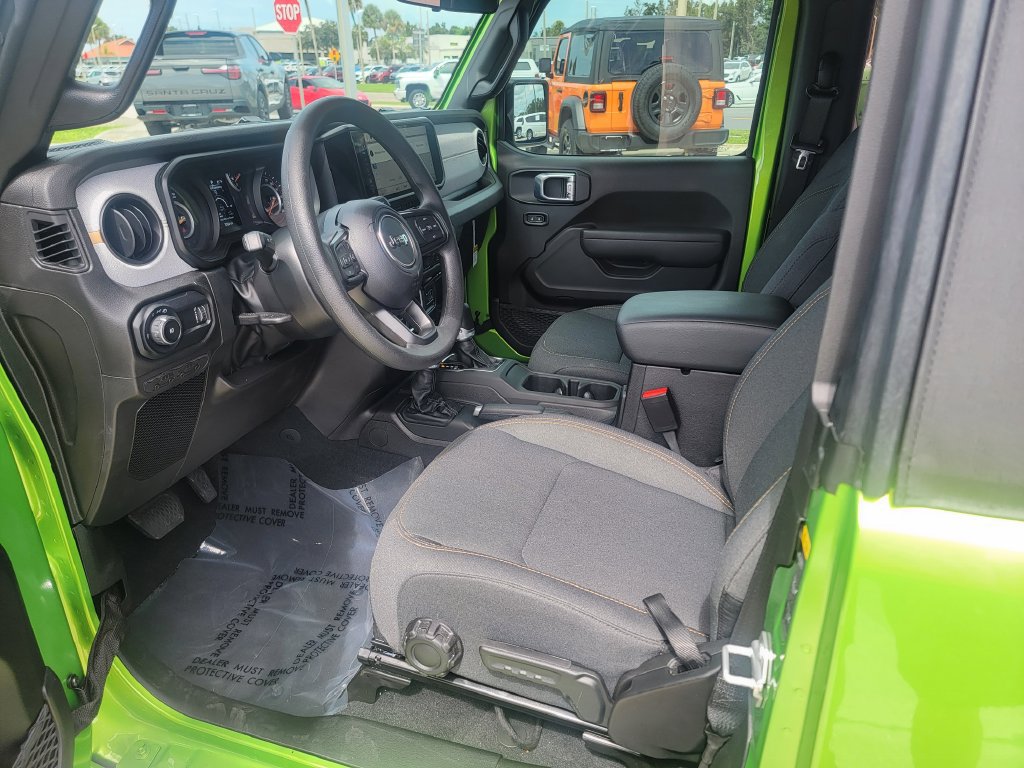 Used 2026 Jeep Wrangler Sport AWD/4WD image 10