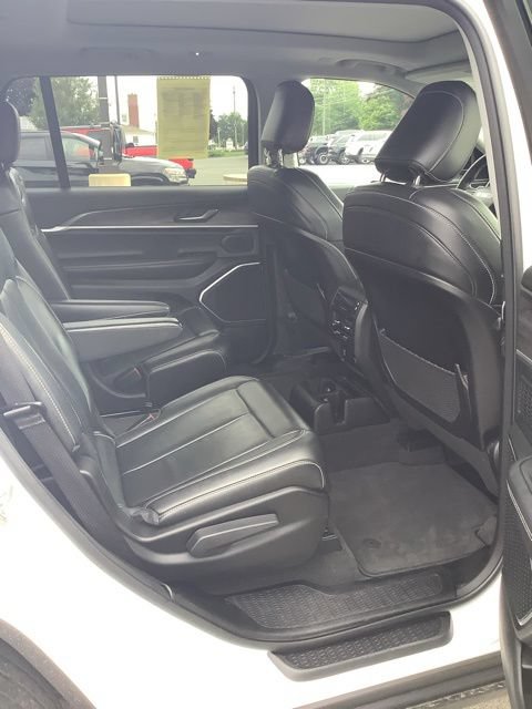 Used 2021 Jeep Grand Cherokee L Limited AWD/4WD image 22