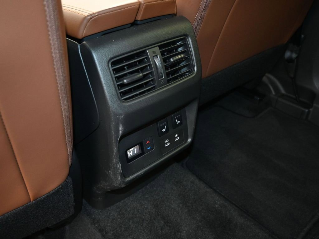 Used 2025 Nissan Rogue Platinum w/ Platinum Premium Package image 15