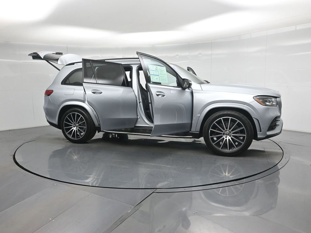 Used 2022 Mercedes-Benz GLS 450 4MATIC image 35