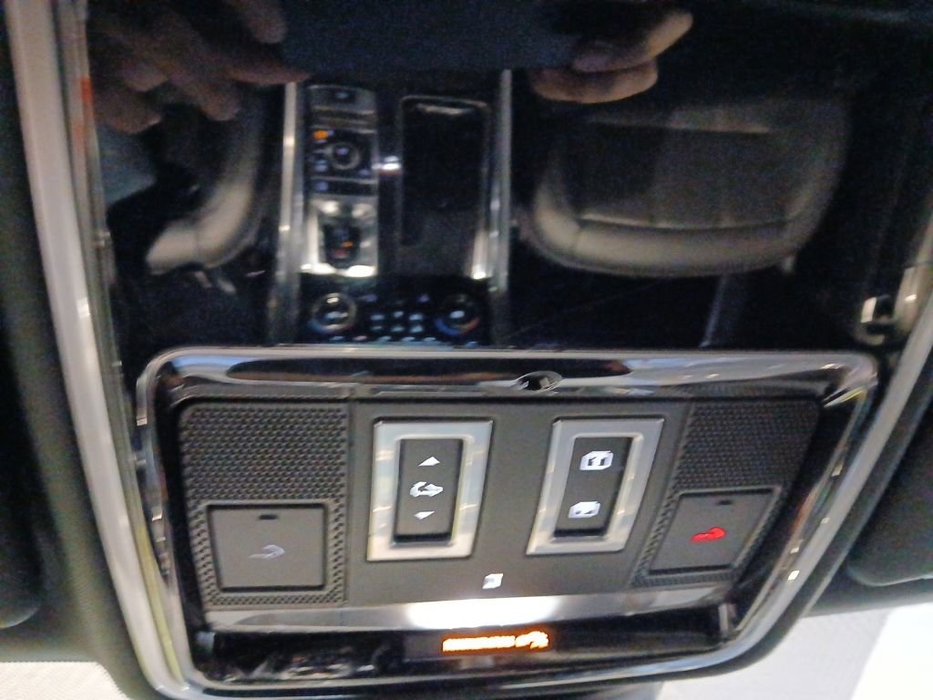 Used 2019 Land Rover Range Rover Sport HSE image 42