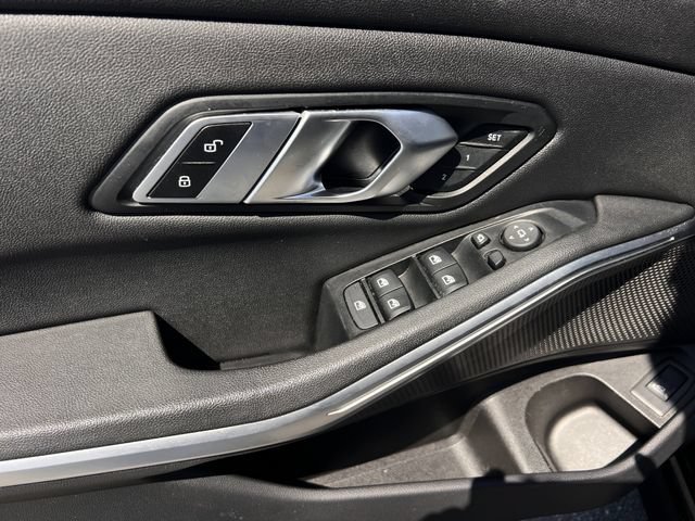 Used 2020 BMW 330i Sedan w/ Convenience Package RWD image 10