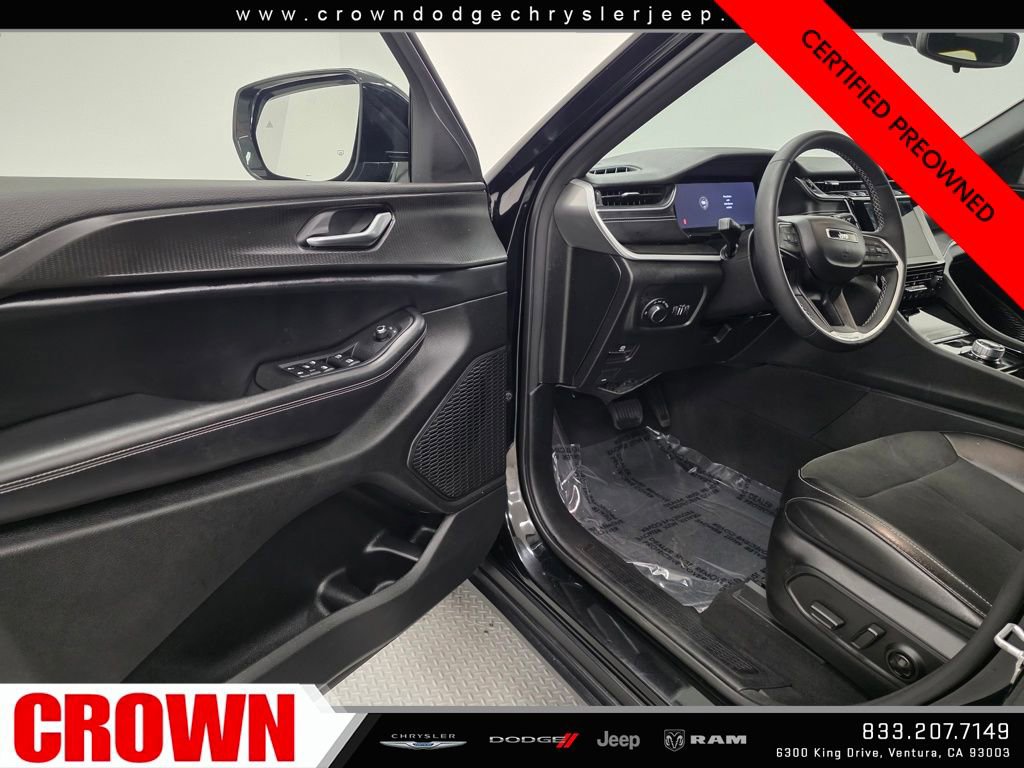 Certified 2023 Jeep Grand Cherokee L Laredo image 22