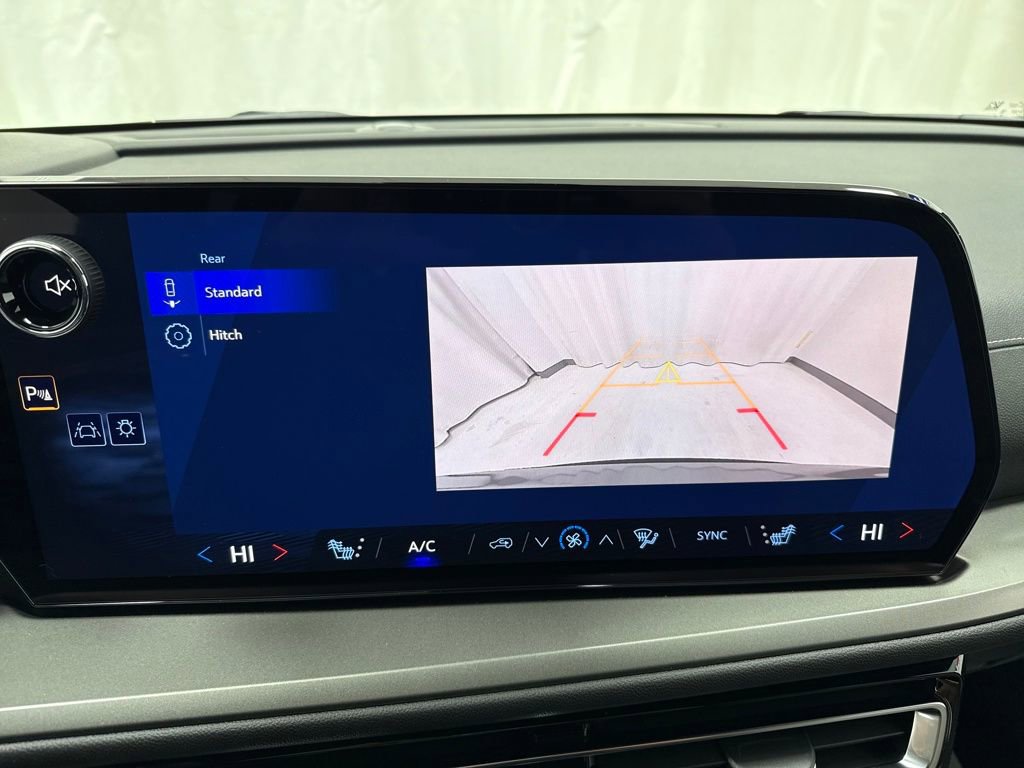 New 2026 Chevrolet Traverse LT w/ Midnight/Sport Edition image 34