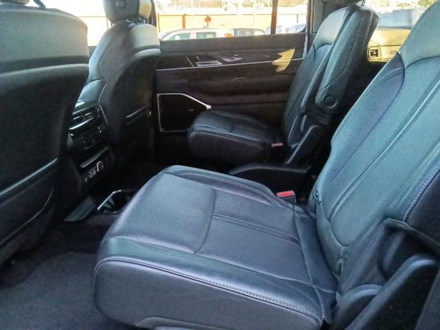 Used 2022 Jeep Wagoneer Series III w/ Premium Group I image 27