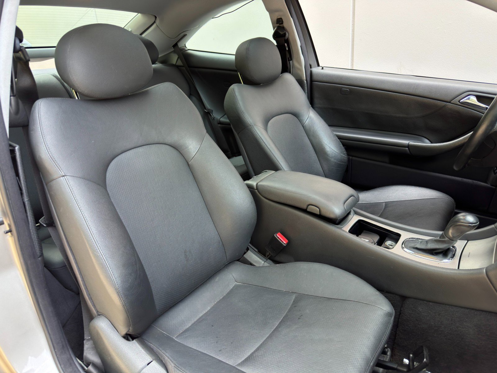 Used 2004 Mercedes-Benz C 230 Coupe image 30