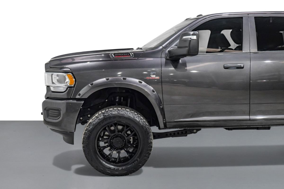 Used 2024 RAM 2500 Tradesman w/ Chrome Appearance Group image 11