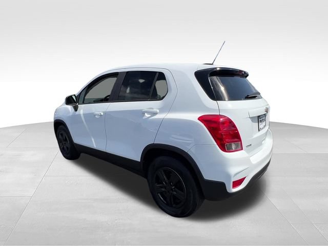 Used 2021 Chevrolet Trax LS w/ Tint and Cruise Package FWD image 4