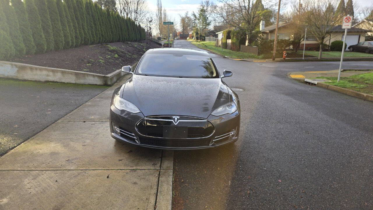 Used 2014 Tesla Model S 85 image 2