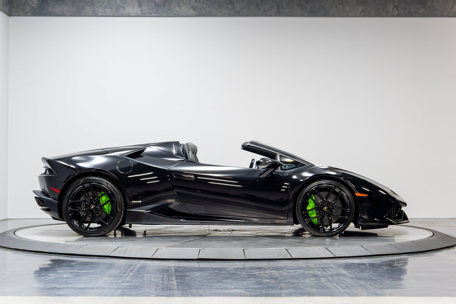 Used 2017 Lamborghini Huracan LP 610-4 AWD/4WD image 18