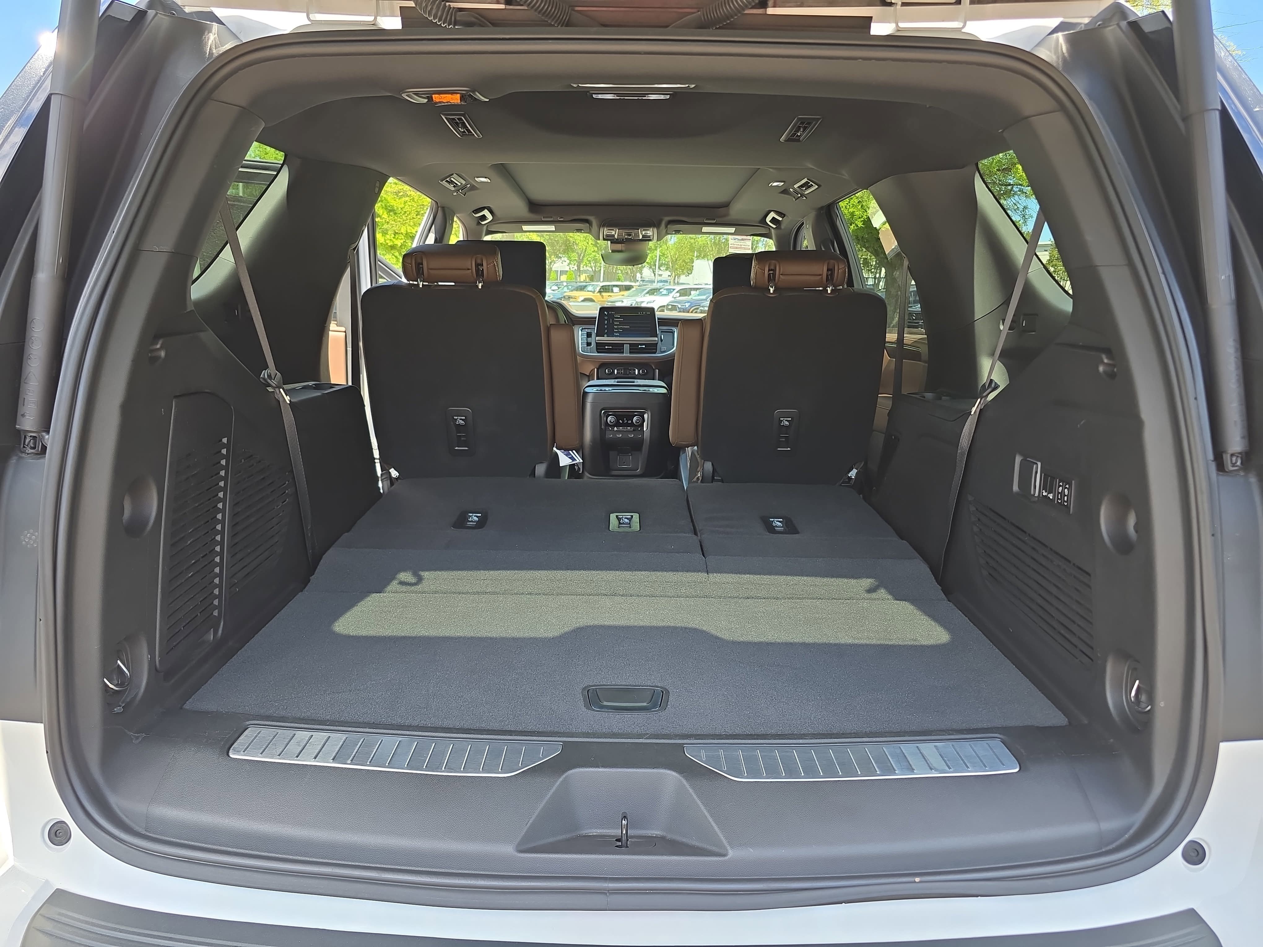Used 2023 Chevrolet Tahoe High Country image 13